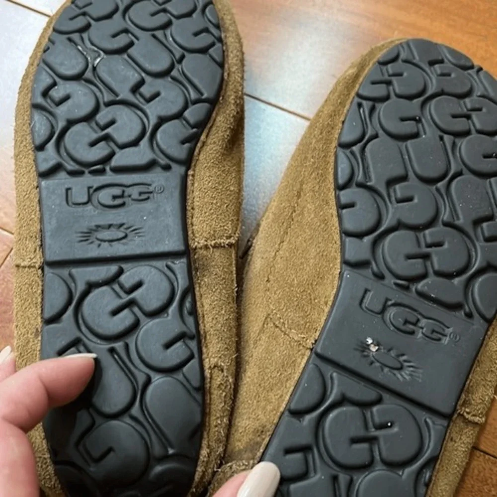 UGG Ascot Skipper size‎ 8